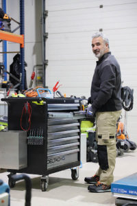 man in werkplaats