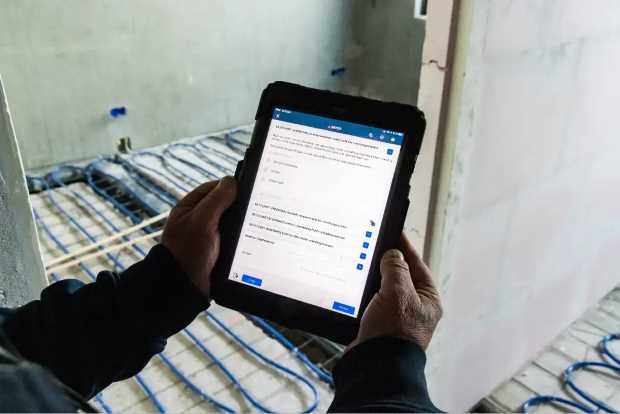 web.RNT26-004_Dutchvi_EC-128 - RenovatieTotaal “We hebben er alle vertrouwen in dat de werkprocessen op termijn steeds beter op elkaar aansluiten”