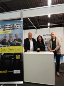 Web.DSCN5609 - RenovatieTotaal Foto aftrap actie