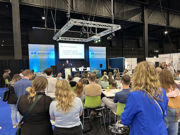 Presentatie op de beurs